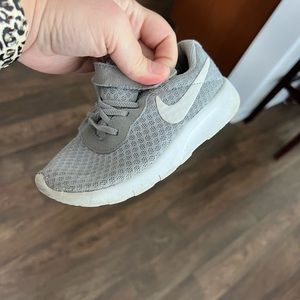 Nike tanjun toddler sneaker